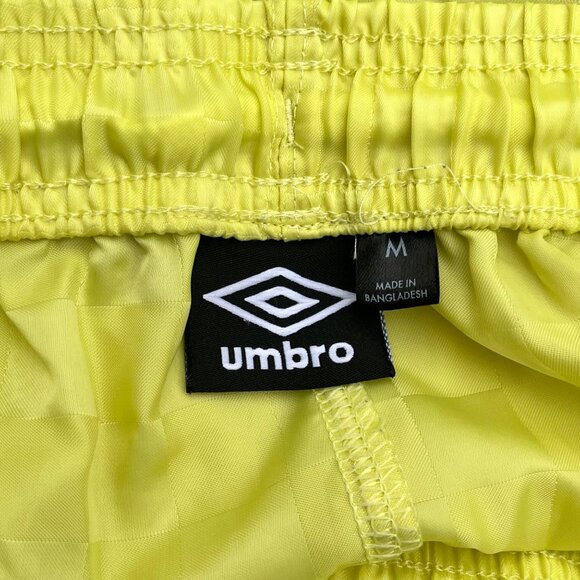 Umbro Mens Checkered Yellow Shorts W/ Elastic Waist & Drawstring Fit - Picture 4 of 5
